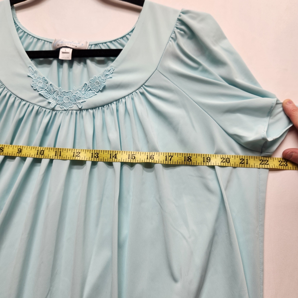 ⭐ Collette Miss Elaine Silky Embroidered Nightgown – Large | Classic Sleepwear - Picture 6 of 9